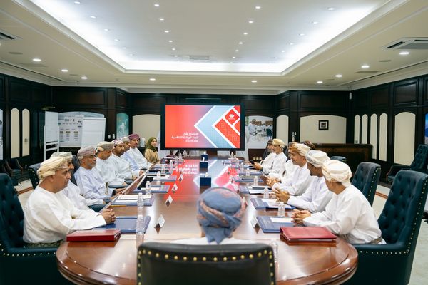 اللجنةُ الوطنيّة للتنافسيّة تبحثُ تعزيز أداء سلطنة عُمان في المؤشرات الدولية