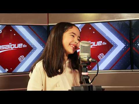 'لينا والي' طفلة ال9 سنوات تغني 'أنا نغني عالحب ' وتحكيلنا غرامها