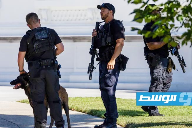 جهاز الخدمة السرية: بندقية وعلبة وقود وراء مقتل شاب حاول الدخول إلى مقر إقامة ترامب