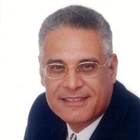 المعاشيون.. لم يخرجوا بعد من الحياة!