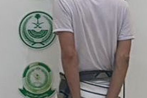 القبض على شخص لترويجه 108 كيلوجرامات. من القات