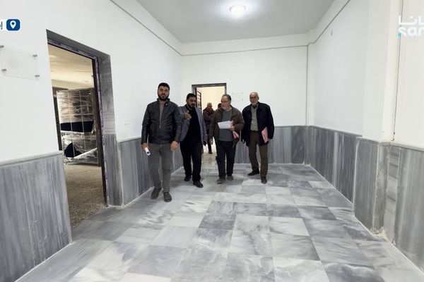 الكشف على مبنى المصالح العقارية في معرة النعمان تمهيداً لاستلامه بعد انتهاء أعمال الترميم