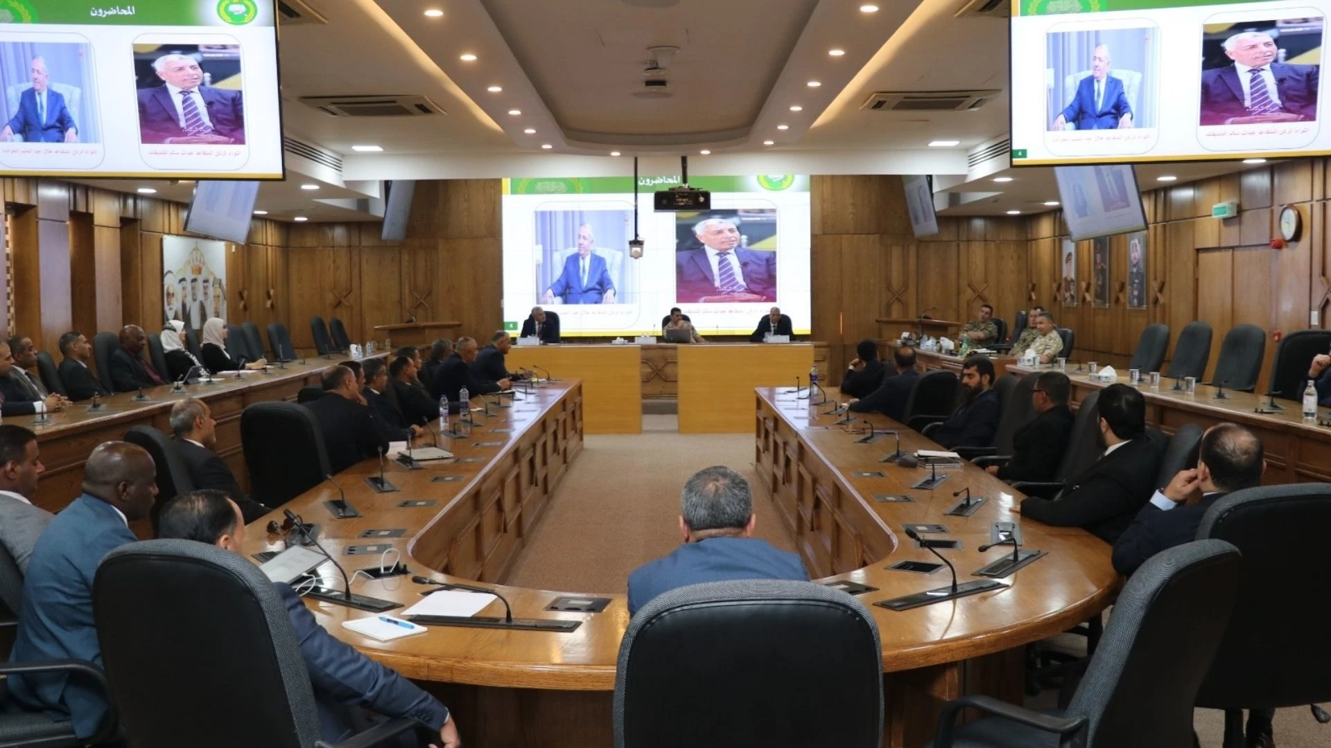 ندوة عن "الحروب المستقبلية" في كلية الدفاع الوطني