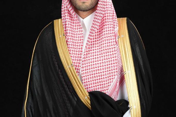 نائب أمير الجوف يعزّي مدير الدفاع المدني بطبرجل في وفاة ابنه