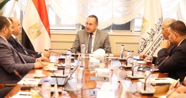 وزير التعليم العالي يبحث مع جهاز مستقبل مصر شراكة موسعة مع الجامعات