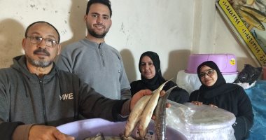 إقبال على الفسيخ والرنجة فى الشرقية.. عادات متوارثة ونصائح لتجنب الفاسد
