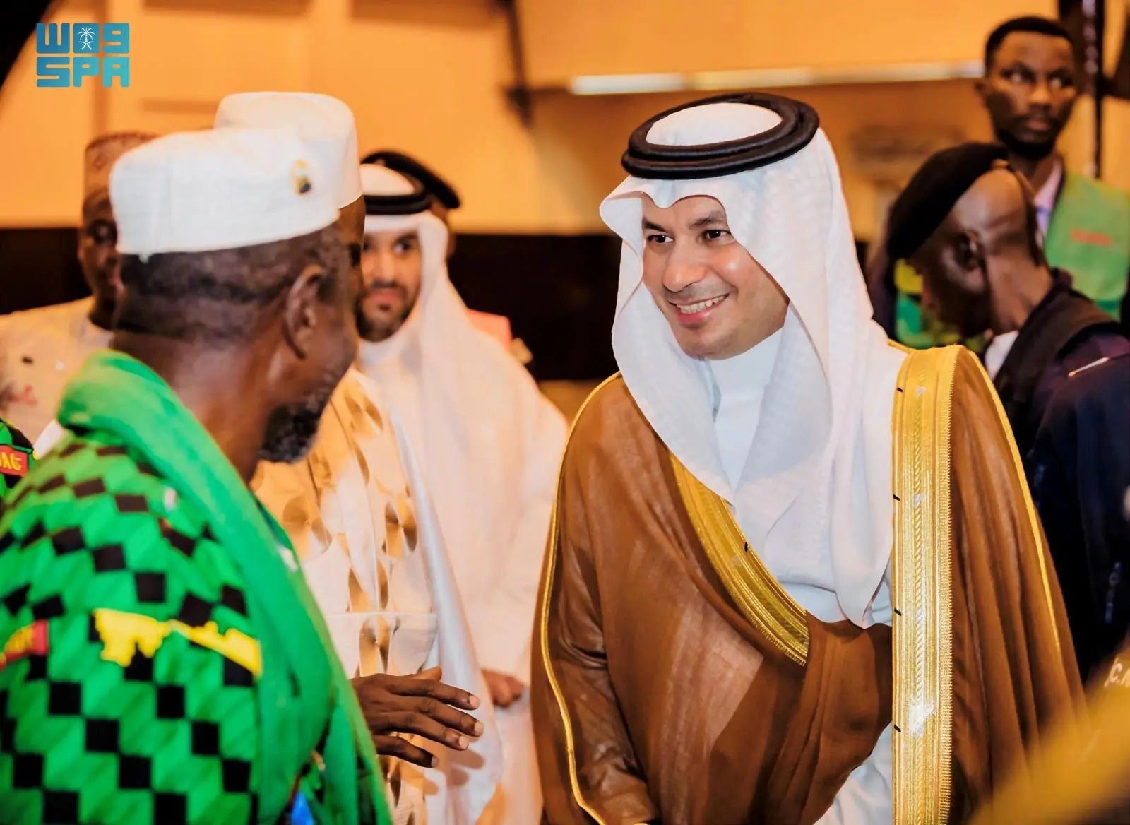 سفير المملكة في غينيا كوناكري يودّع حجاج بيت الله الحرام