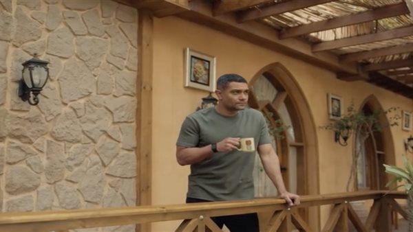اتنين غيرنا الحلقة ١٣، آسر ياسين يدخل في صراع نفسي بعد انفصاله عن دينا الشربيني