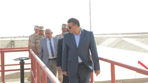 محافظ قنا يتفقد مشروعات "حياة كريمة" بأبوتشت