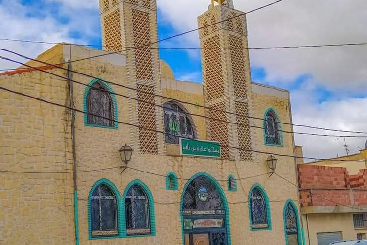 هذه قصة الشرطي الإمام الشريف العقبي