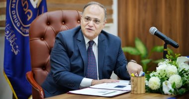 رئيس هيئة الدواء المصرية يبحث توطين الصناعات الدوائية المتطورة