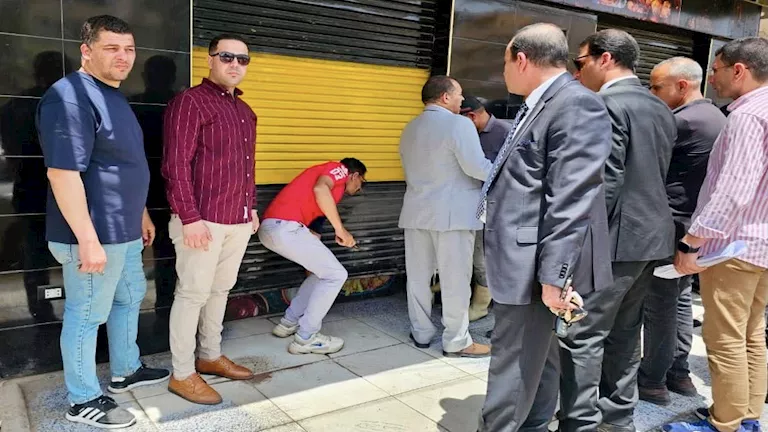أغذية يشتبه في عدم صلاحيتها.. إحالة واقعة مطعم "مطوبس" للتحقيق