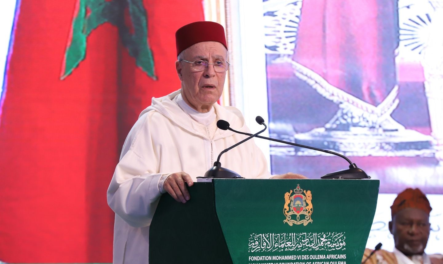 التوفيق يلزم خطباء وأئمة المغرب بالثوابت لتجنب “الخلاف والتشويش على الجماعة”