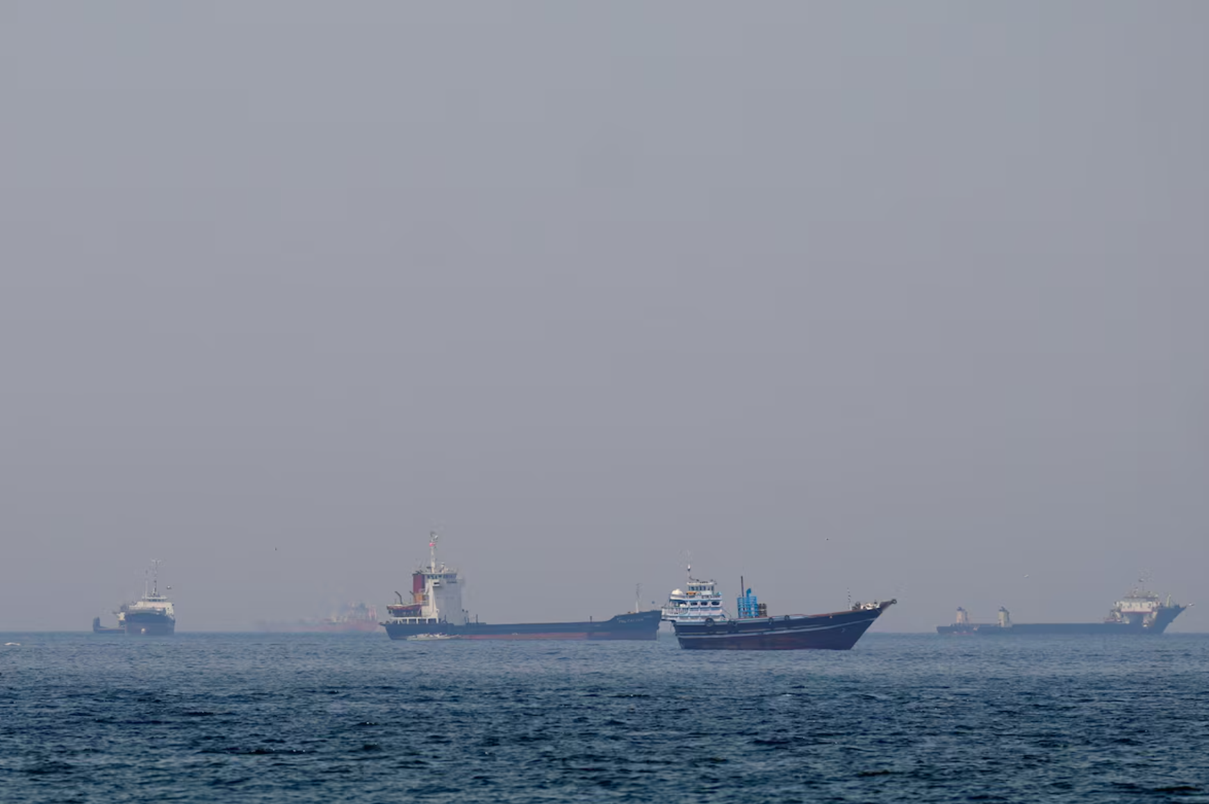 الشحن عبر هرمز لا يزال ضعيفا مع تعثر محادثات أمريكا وإيران