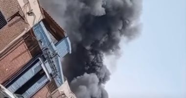 اشتعال حريق بمركز سيارات في مدينة نصر.. والمباحث تحقق لكشف ملابسات الحادث