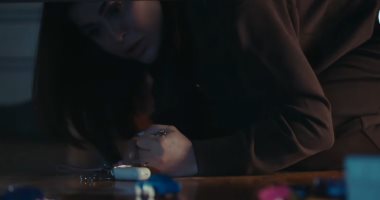 مسلسل اللون الأرزق الحلقة 15.. آمنة تكتشف أمر خطير لحمزة يخفيه تحت السرير