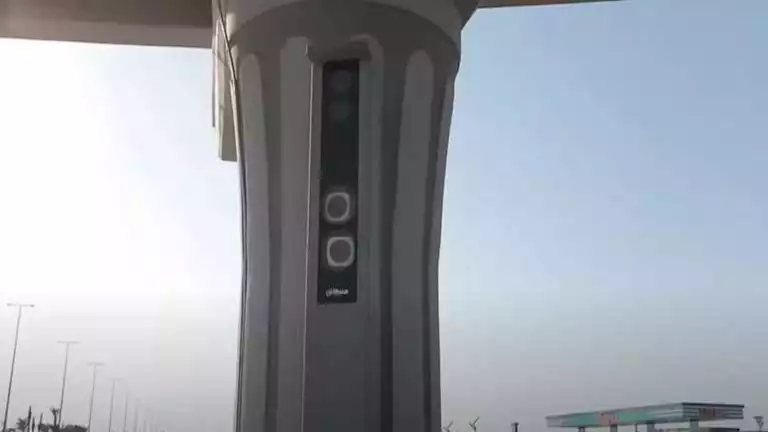 حقيقة رصد الرادار لعيوب زجاج السيارة