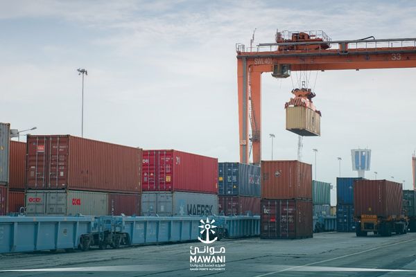 إضافة خدمتي شحن إلى ميناء الدمام
