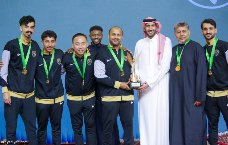 الاتحاد بطل الطاولة