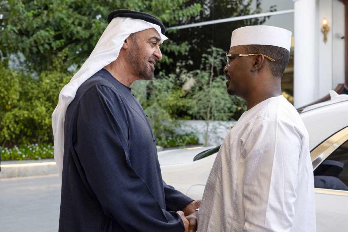 محمد بن زايد والرئيس التشادي يبحثان تعزيز علاقات التعاون بين البلدين