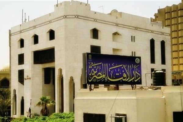 ما حكم الصلاة والصوم للمصاب بمرض يؤثر على قدرته وحركته؟