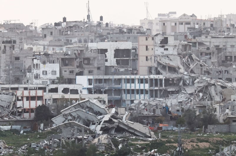 إصابة ثلاثة فلسطينيين بنيران الجيش الإسرائيلي جنوبي غزة