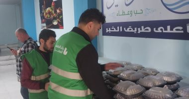 مصر علي سفرة واحدة.. 3000 وجبة لافطار الصائمين بخيمة التحالف الوطني بدمياط