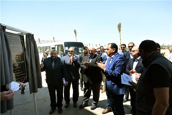 رئيس الوزراء يفتتح مصنع "جرين ريسايكل" لإعادة تدوير البلاستيك بمنطقة السخنة الصناعية