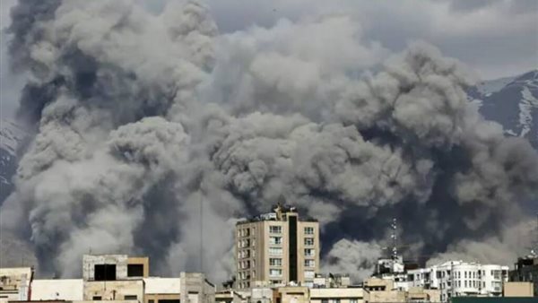 إعلام إسرائيلي: 3 قاذفات من طراز B1 فى طريقها إلى إيران لشن هجوم كبير