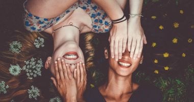 سمعت عن نظرية أدلر؟ مفتاح لفهم علاقاتك مع الأصدقاء بشكل أعمق