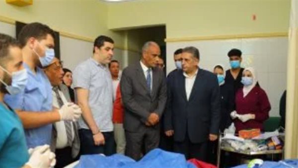 أثناء تنفيذ إزالة.. إصابة رئيسة قرية بكفر الشيخ بحروق والمحافظ يتابع حالتها