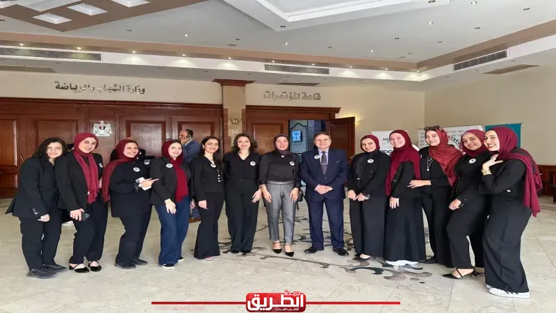 منتدى العلاقات العامة يكرم الأمين العام لرابطة الجامعات الإسلامية تقديرًا لمسيرته العلمية الرائدة