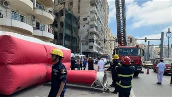 إنقاذ شاب حاول إنهاء حياته من أعلى عقار بالإسكندرية، وإيداعه بمصحة نفسية