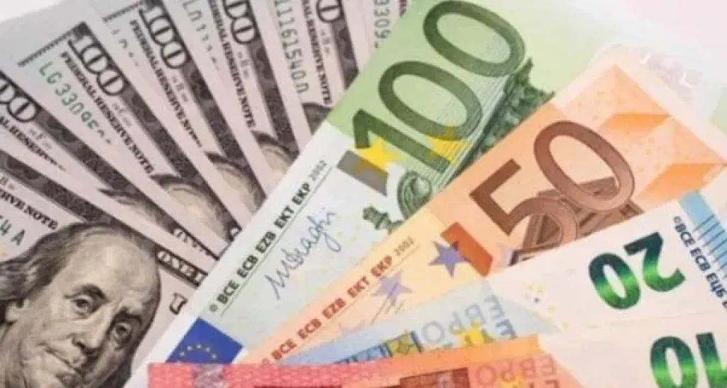 هدوء في سوق الصرف .. أسعار العملات الأجنبية والعربية تستقر أمام الجنيه اليوم الإثنين 13 أبريل 2026