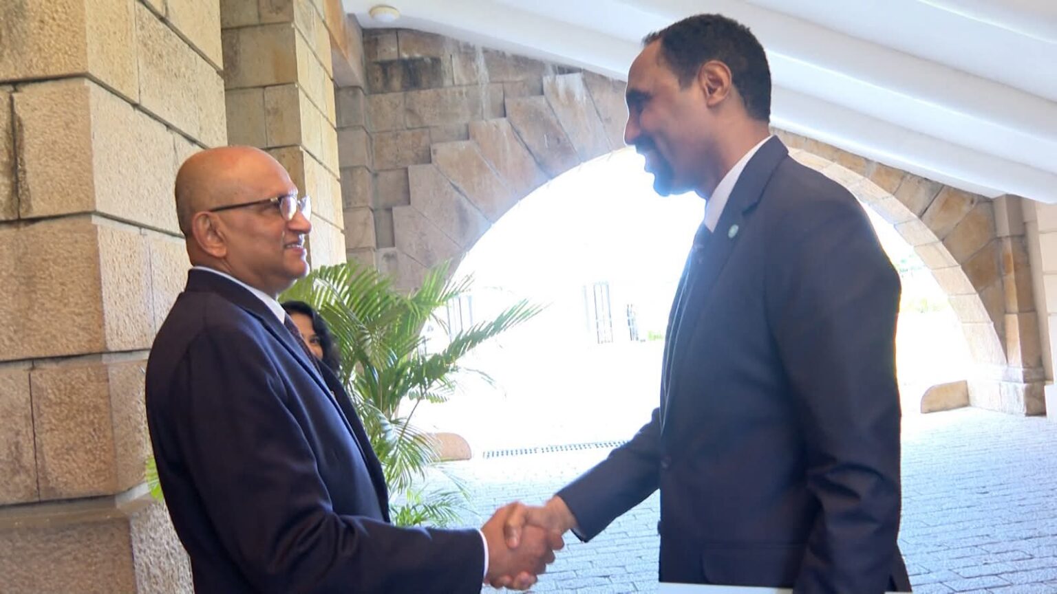 سفير الجمهورية لدى الهند يلتقي برئيس سريلانكا