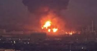 الحرب على منشآت الطاقة.. حريق بمصفاة الأحمدى بالكويت فى ثانى استهداف بمسيرة خلال ساعات.. والسيطرة على حريق آخر بمستودع تابع لإحدى الشركات بالبحرين.. دفاعات السعودية والإمارات تتصدى لعدد من الهجمات الإ