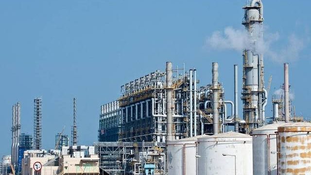 بتراجع 8.5%.. مصر لصناعة الكيماويات تسجل 342.5 مليون جنيه أرباحا في 8 أشهر