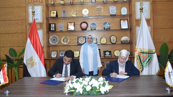 في مجال التدريب والتنمية البشرية.. بروتوكول تعاون بين جامعة بنها واتحاد بشبابها