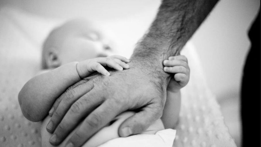 الأبوة تعيد هيكلة دماغ الرجل وتغير حجمه
