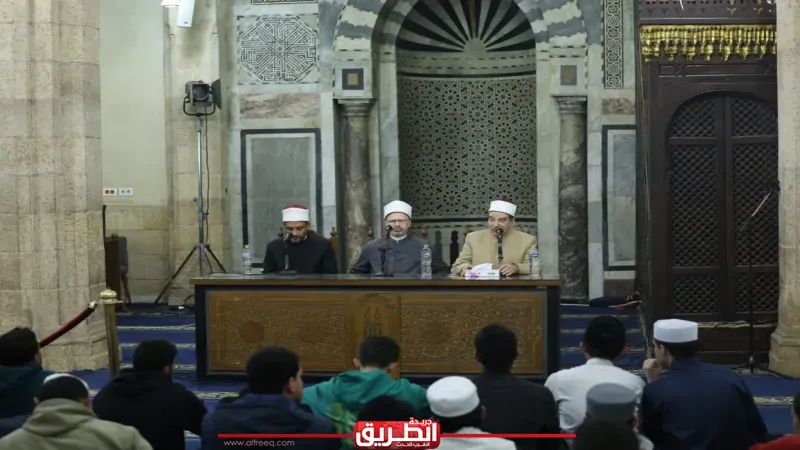 ملتقى الأزهر بعد صلاة التراويح يناقش آداب العيد في الإسلام