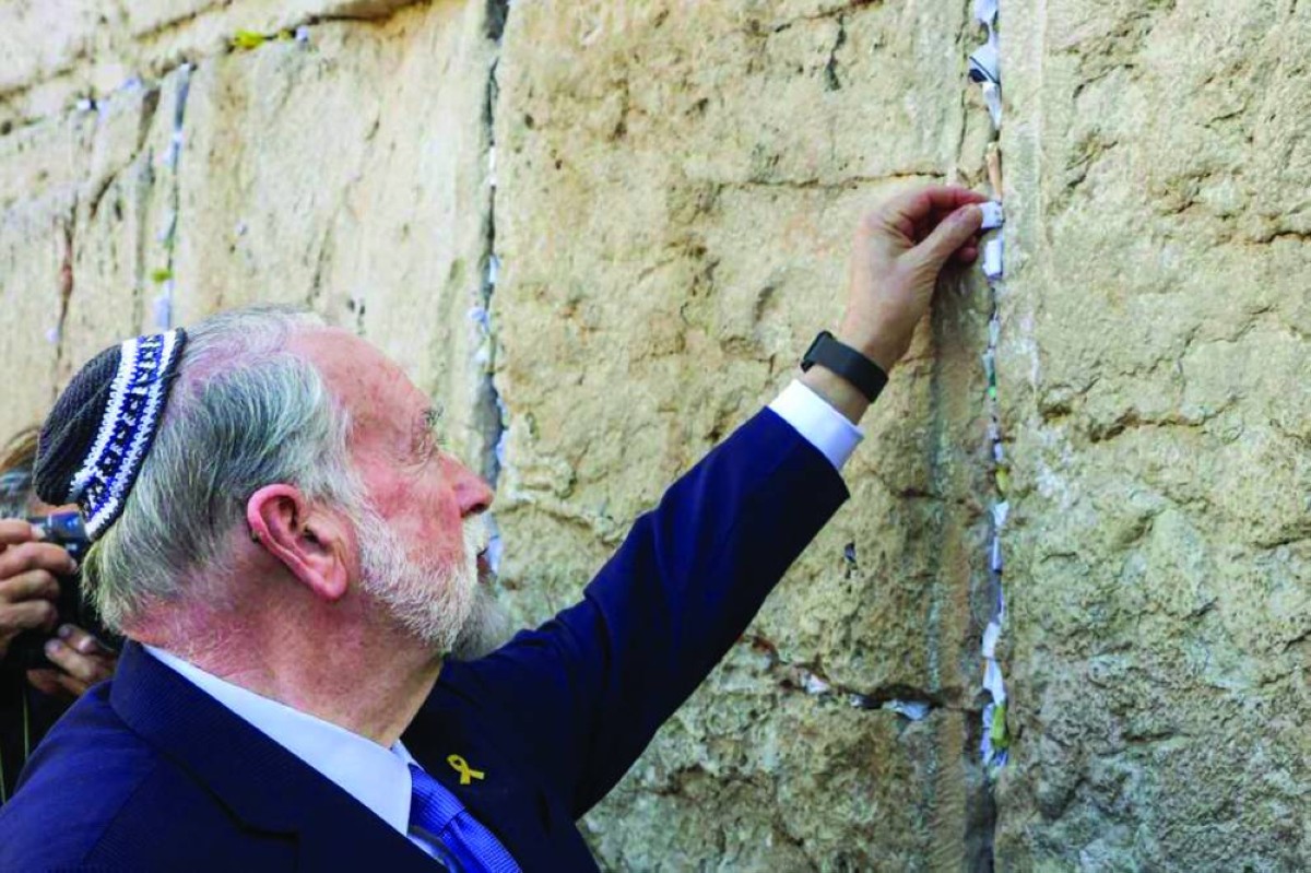 السفير الأمريكي.. من الخطاب السياسي إلى اللغة التوراتية