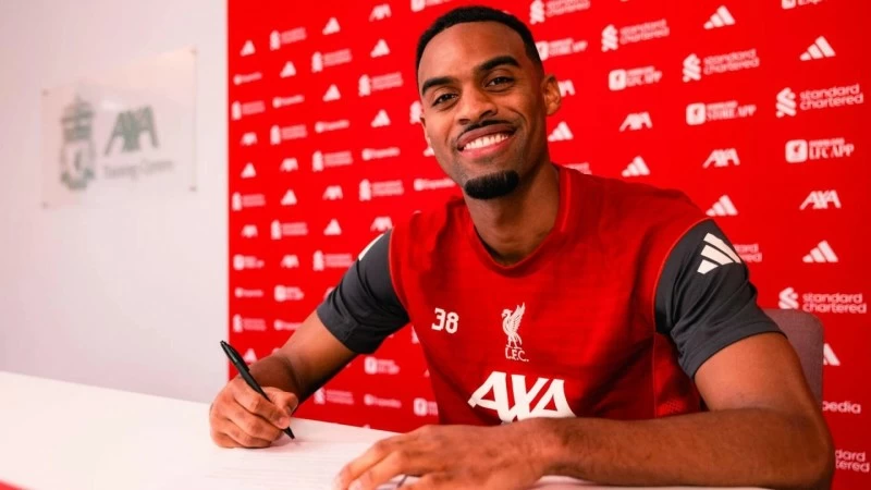 رسمياً.. ليفربول يمدد عقد غرافنبيرخ