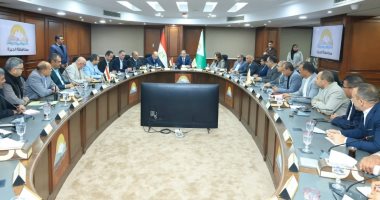 محافظ الجيزة يكلف بسرعة التعامل مع ملفات التقنين والتصالح وشكاوى المواطنين