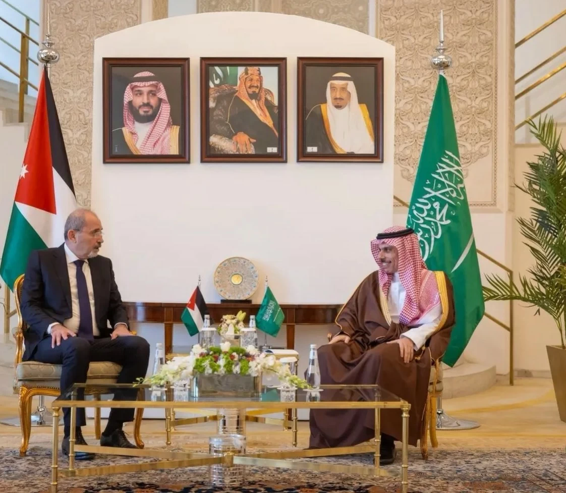 وزير الخارجية يستقبل نائب رئيس الوزراء وزير خارجية الأردن