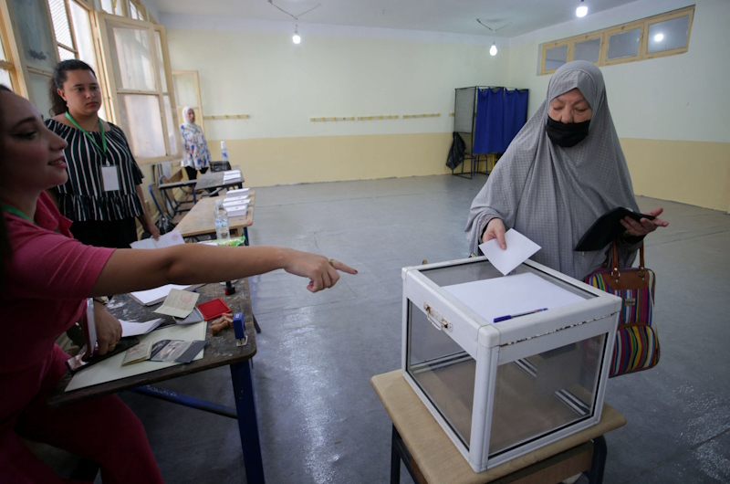 36 حزبا في الجزائر تتقدم للانتخابات البرلمانية.. وحالة ترقب بعد الدخول في مرحلة دراسة ملفات المترشحين