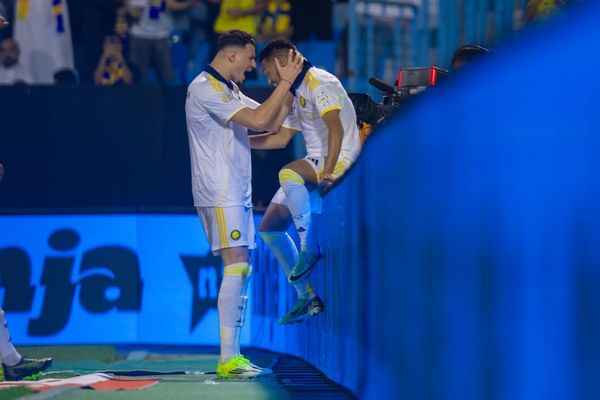 النصر يكتسح الخليج بخماسية في جولة يوم العلم