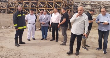 محافظ القليوبية ومدير الأمن يتابعان أعمال السيطرة عل حريق قليوب