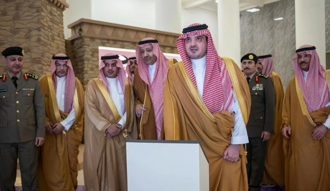 وزير الداخلية يضع حجر الأساس لمركز العمليات الأمنية الموحدة «911» بمنطقة الباحة