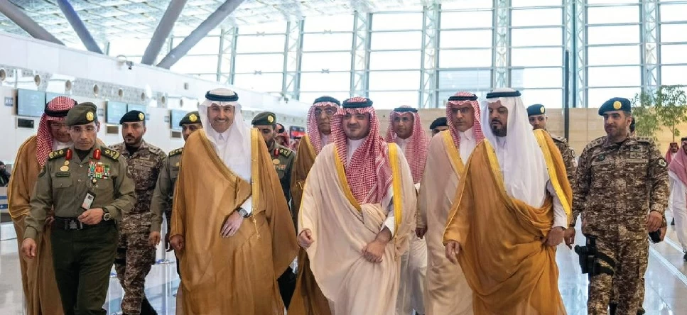 وزير الداخلية يقف على جاهزية منظومة الحجاج ونقلهم إلى مكة المكرمة