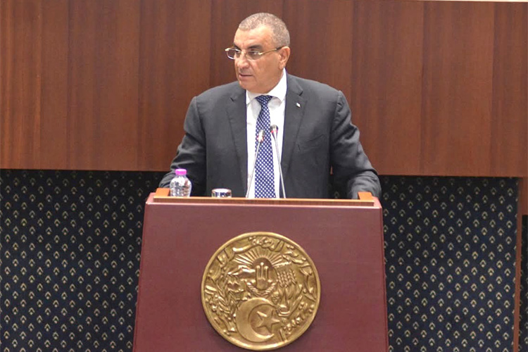 تدعيم الطريق السيار والقضاء على 29 نقطة سوداء.. جلاوي يكشف التفاصيل